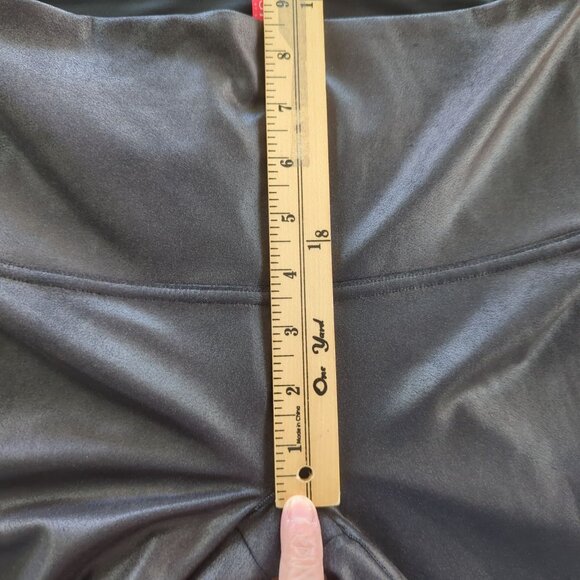 Spanx Faux Leather Moto Black Leggings Size Large Edgy Pull on - Picture 16 of 16